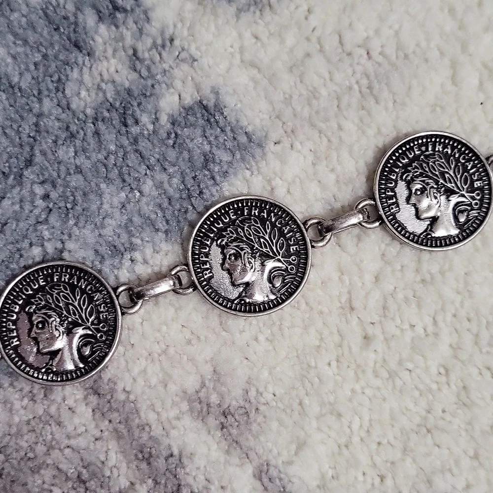 Chico's Messina Silver Metal Coin Medallion Chain Link Belt